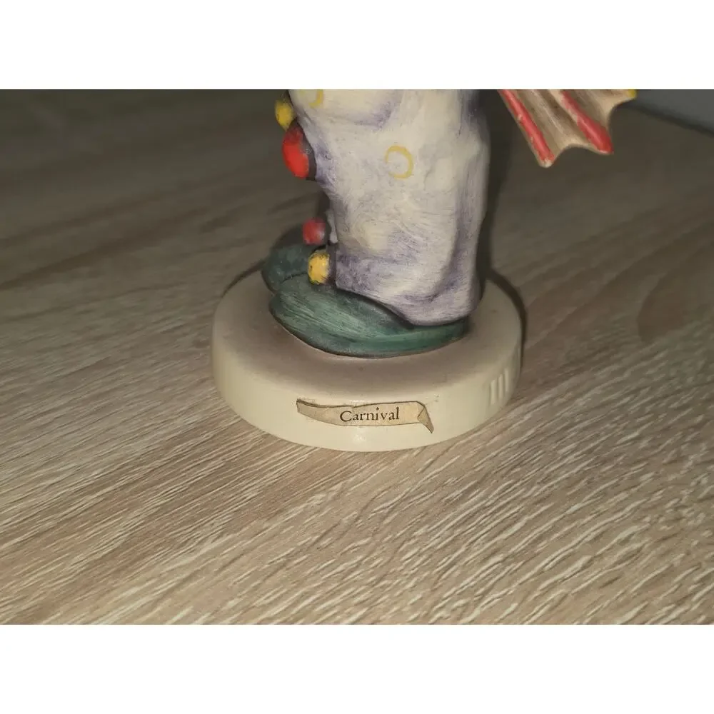 Vintage Hummel Figurine 